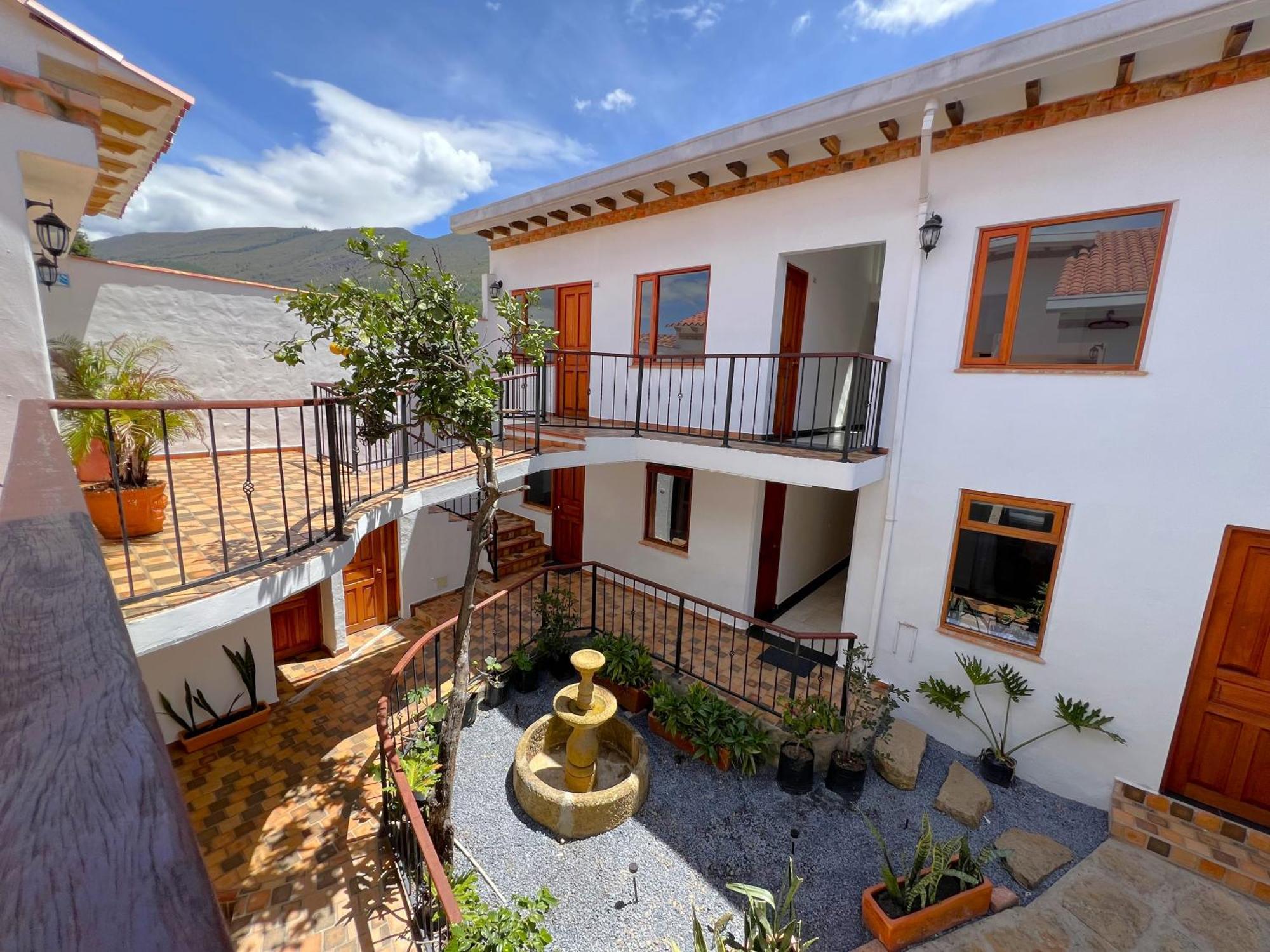 Hotel Macondo *