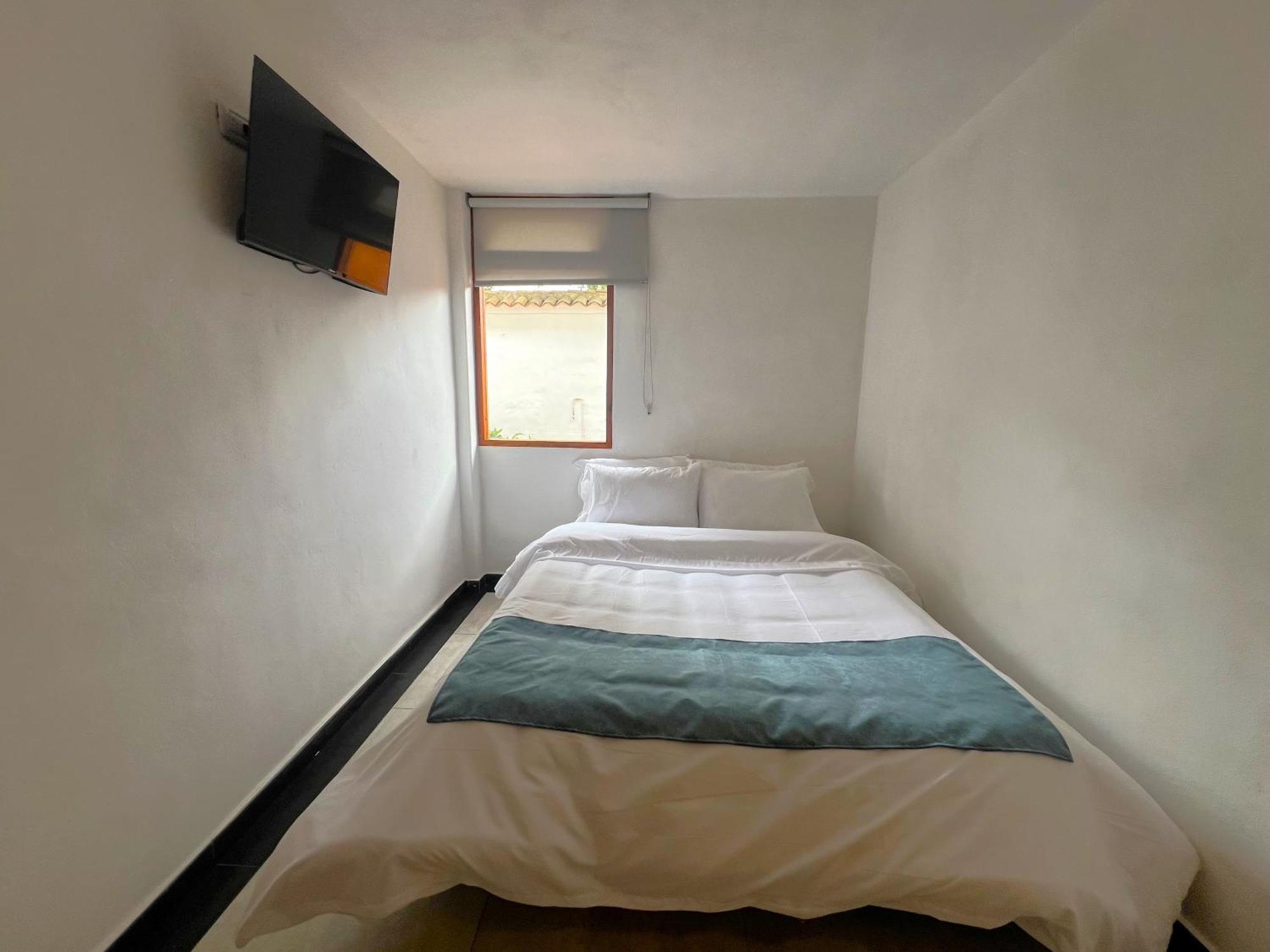 Macondo Hotel *