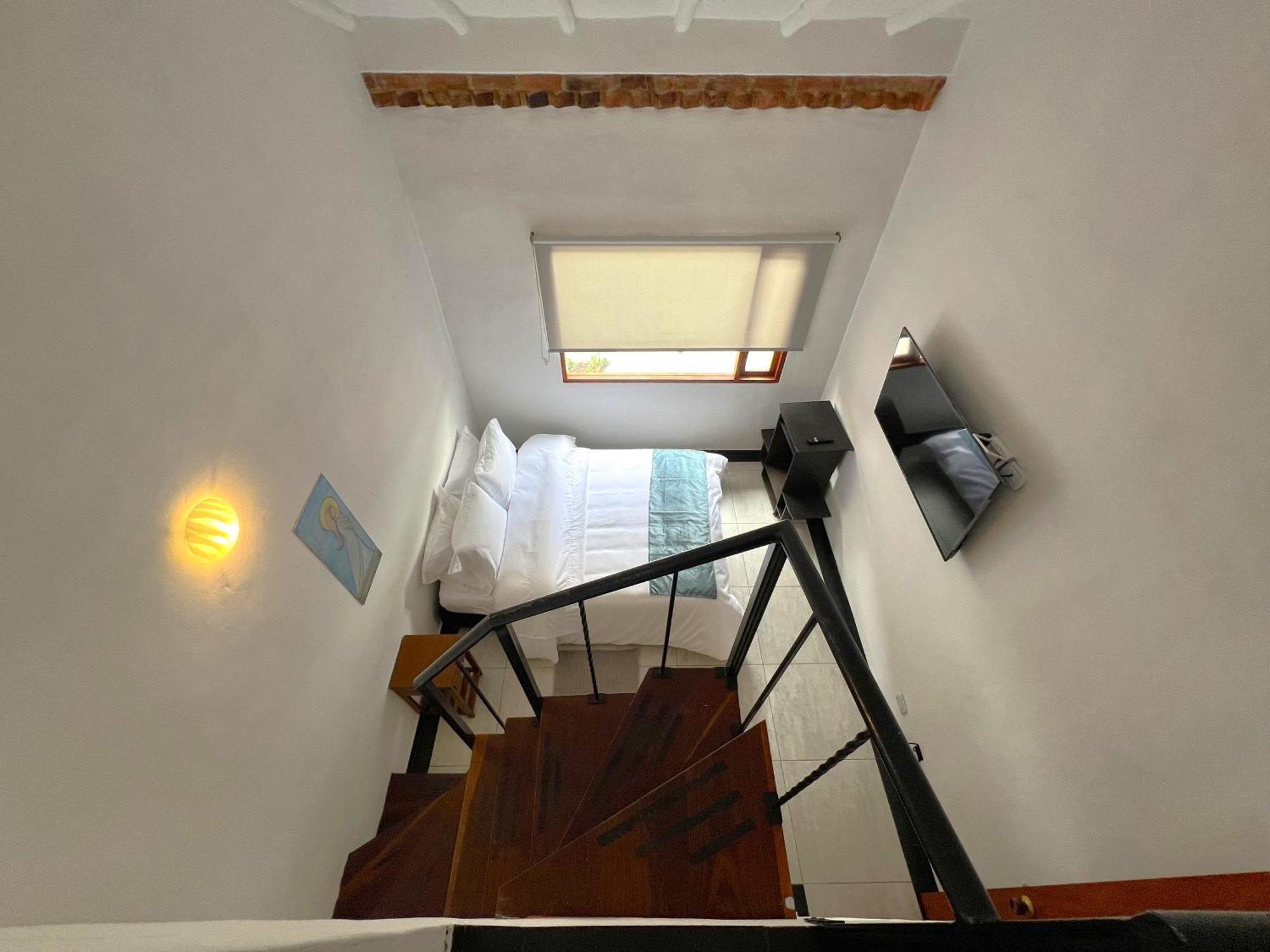 Hotel Macondo *